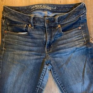 American Eagle Super-Skinny Jeans Size 6
